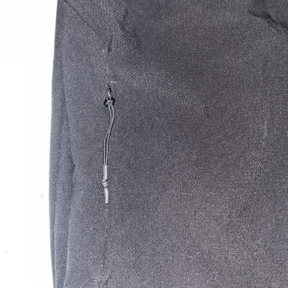 Reebok men’s joggers with zipper key pocket and zipped bottoms - Picture 5 of 6